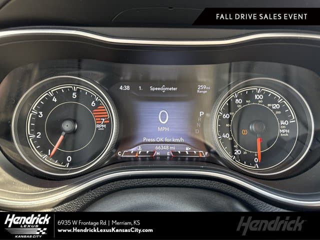 2023 Jeep Cherokee Altitude Lux — photo 1 of 34