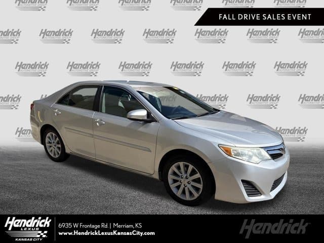 2012 Toyota Camry LE — photo 1 of 32