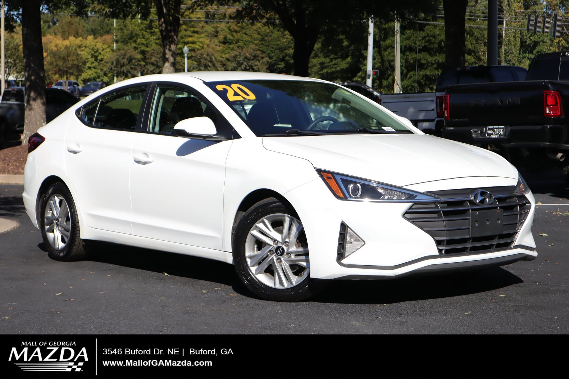 2020 Hyundai Elantra SEL — photo 1 of 37