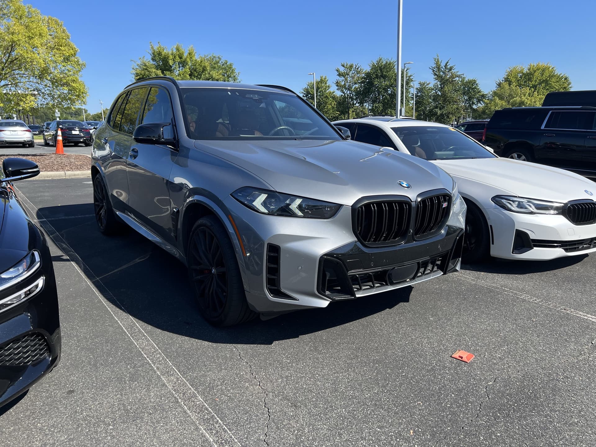 2024 BMW X5 M60i — photo 1 of 38