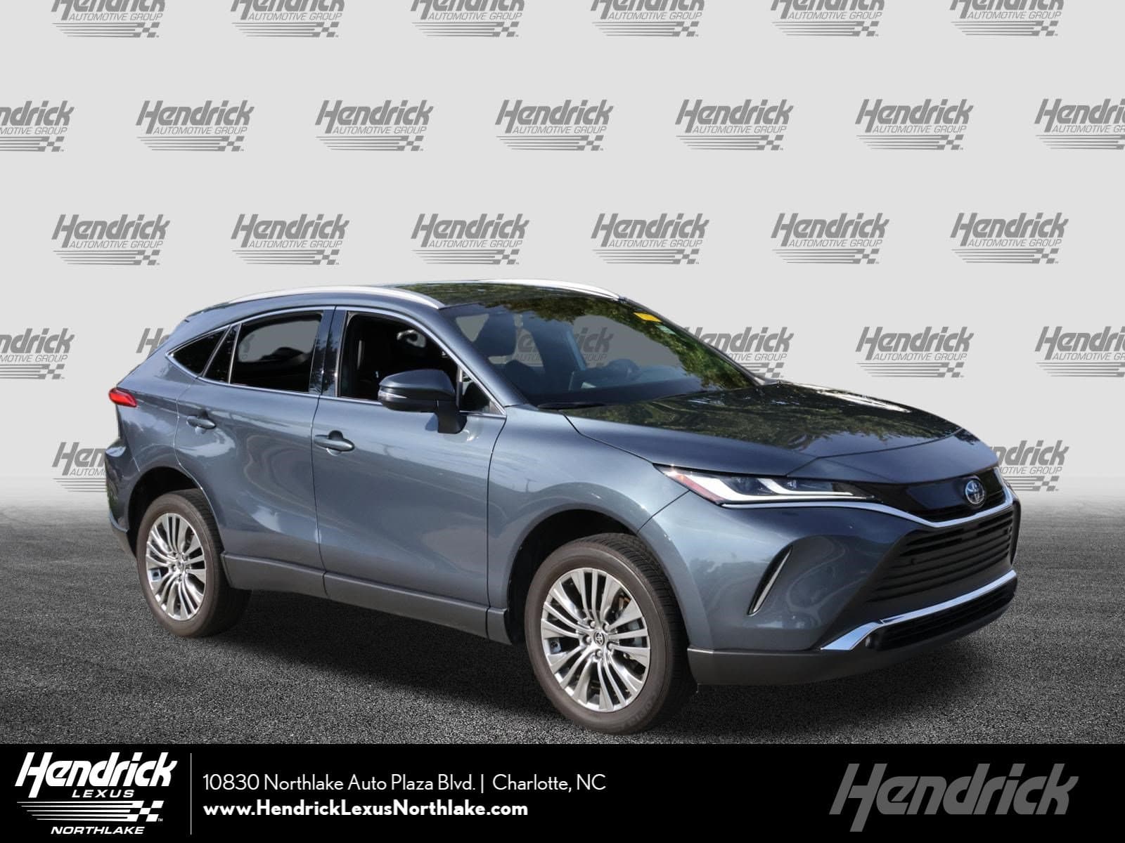 2023 Toyota Venza LE — photo 1 of 36