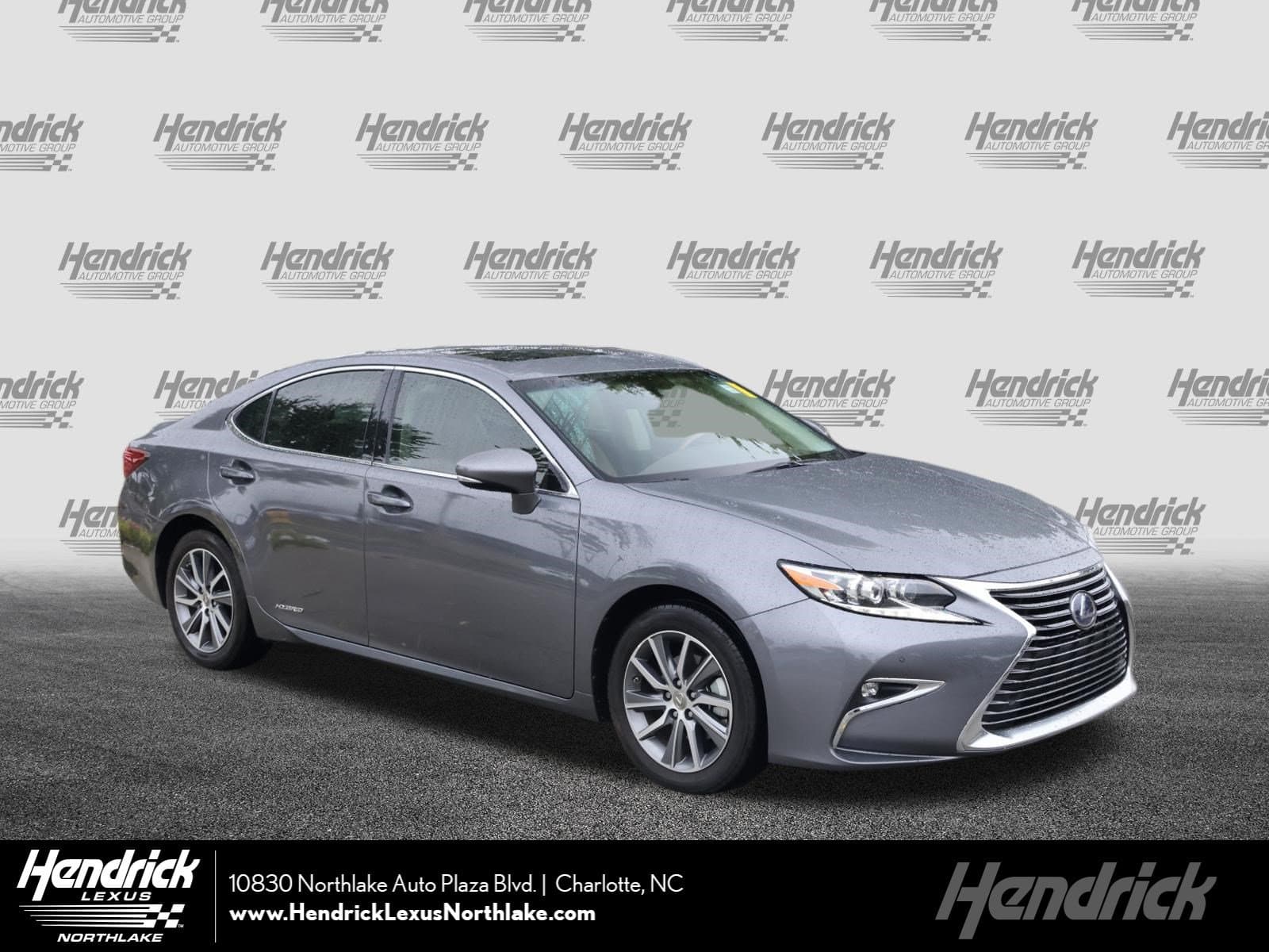 2016 Lexus ES 300h Hybrid — photo 1 of 37