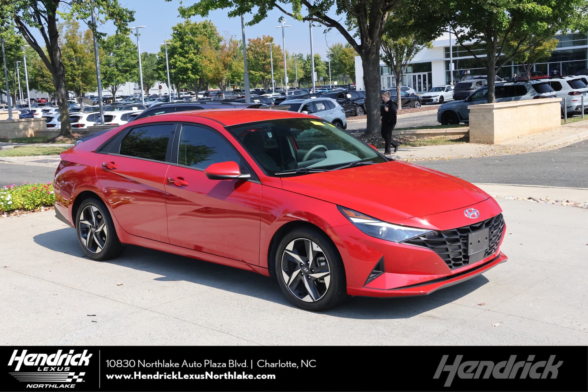 2023 Hyundai Elantra SEL — photo 1 of 34