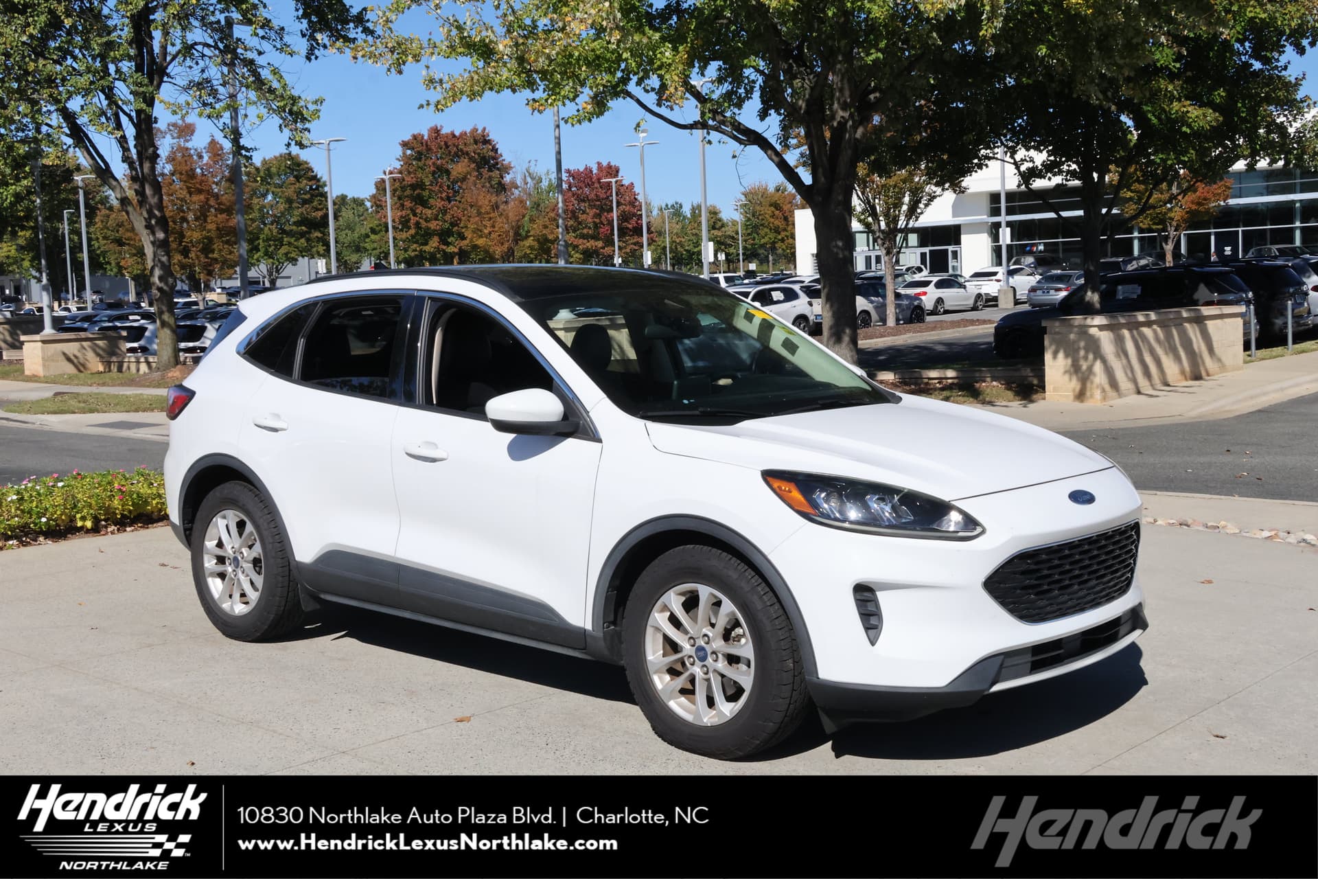 2020 Ford Escape SE — photo 1 of 36