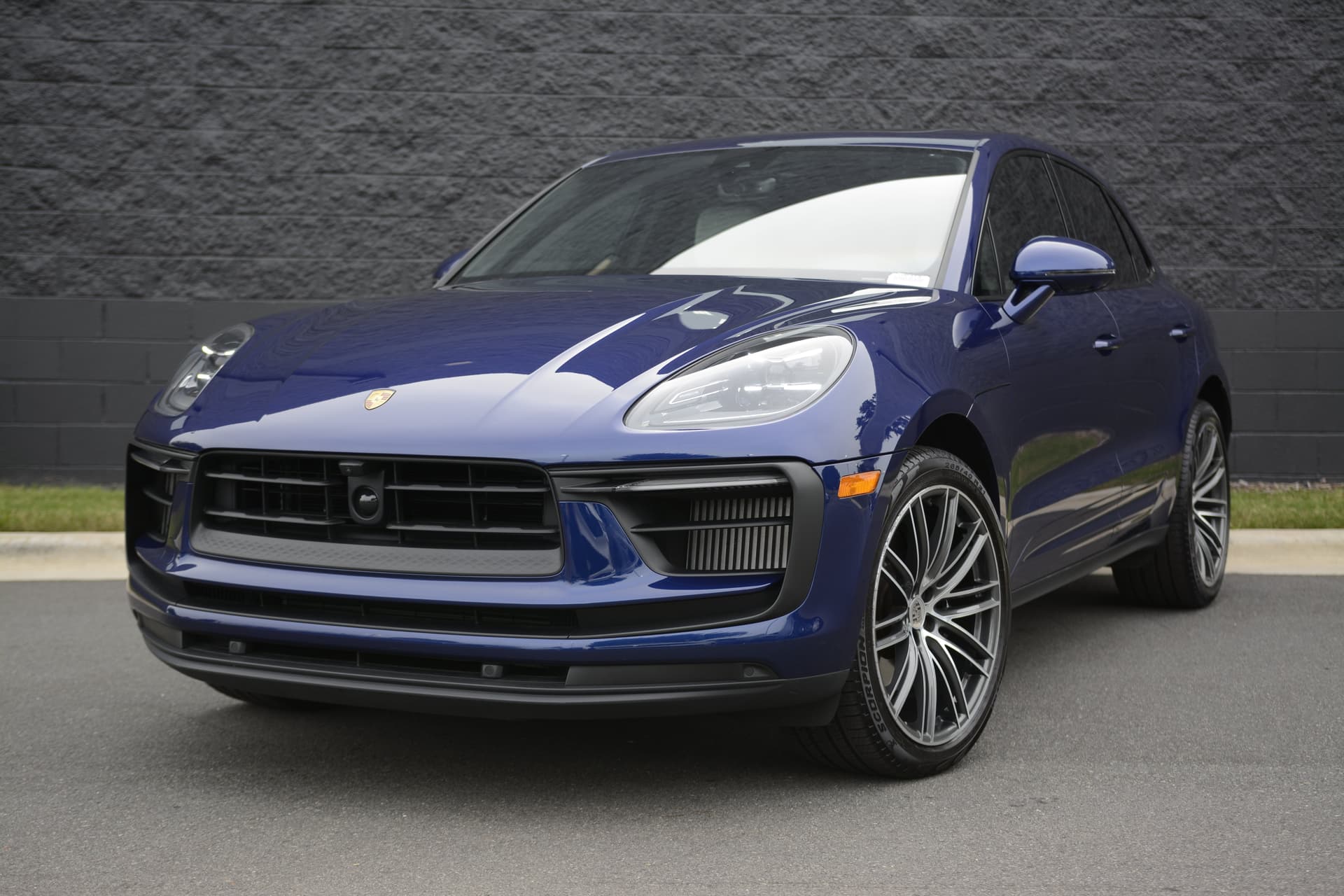 2026 Porsche Macan S — photo 1 of 40