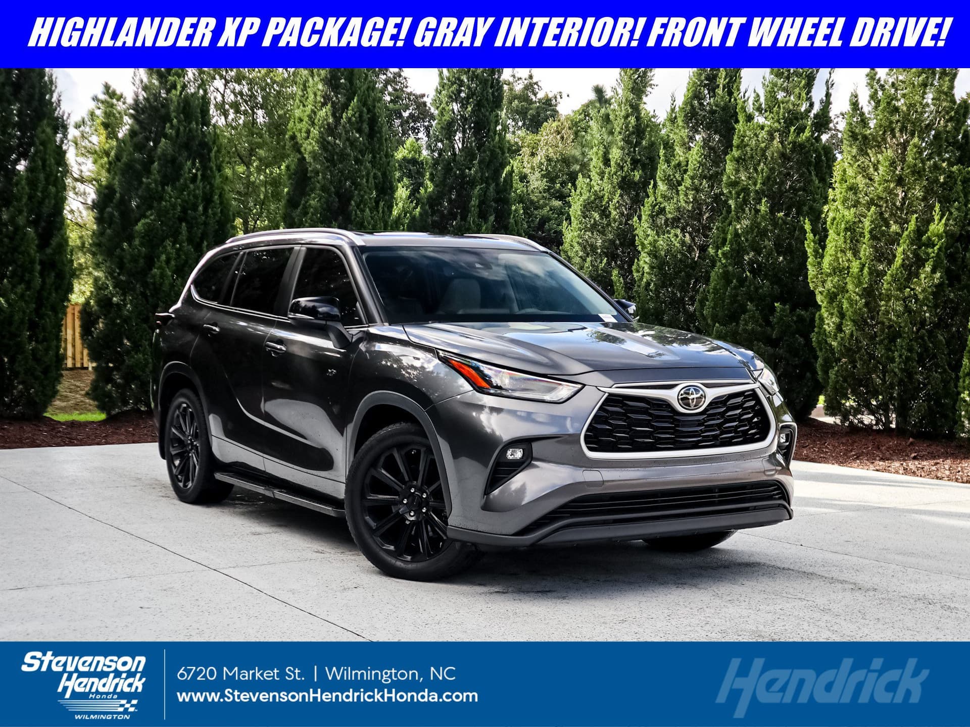 2024 Toyota Highlander XLE — photo 1 of 12