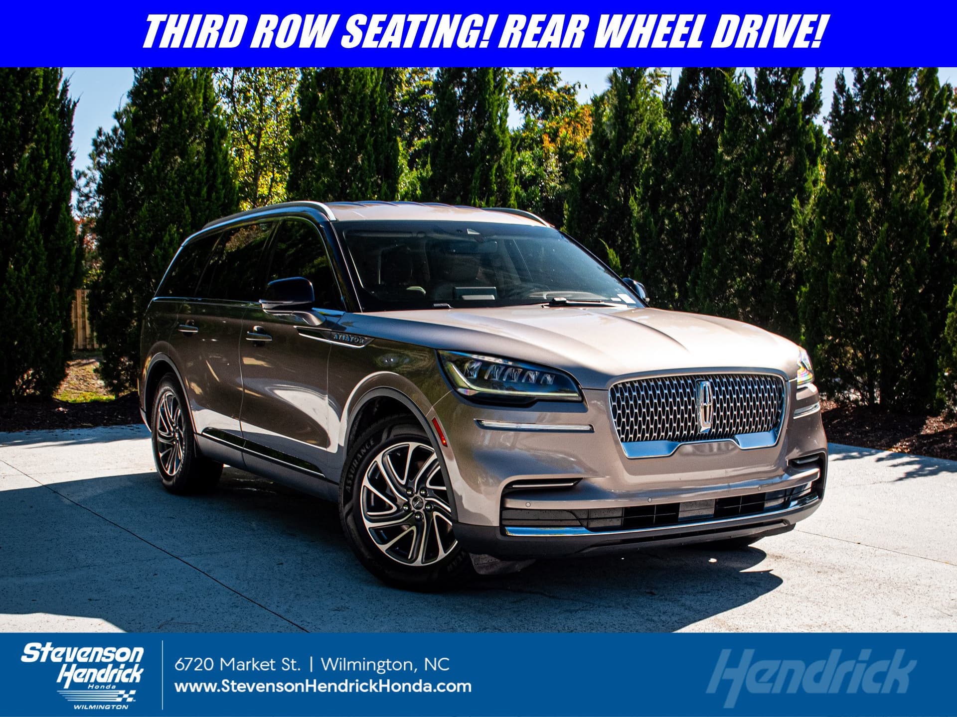 2021 Lincoln Aviator Standard — photo 1 of 12