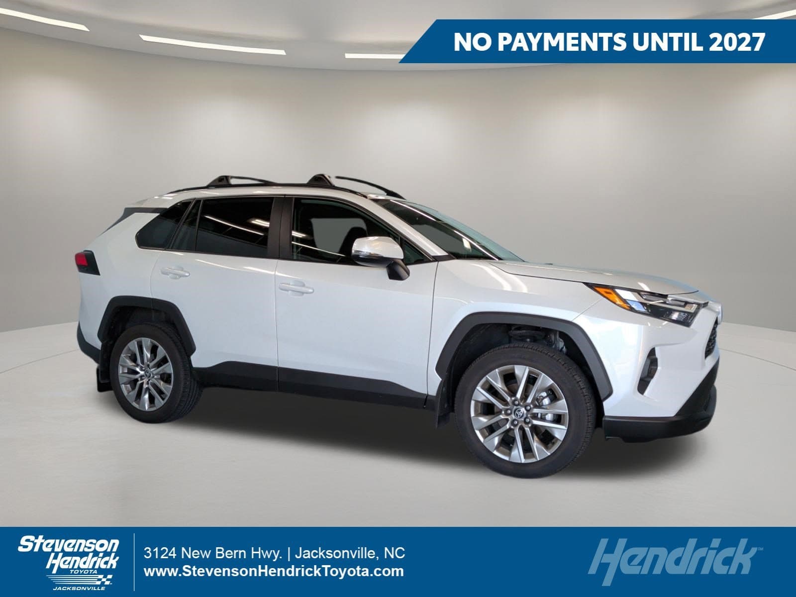 2025 Toyota RAV4 XLE Premium — photo 1 of 37