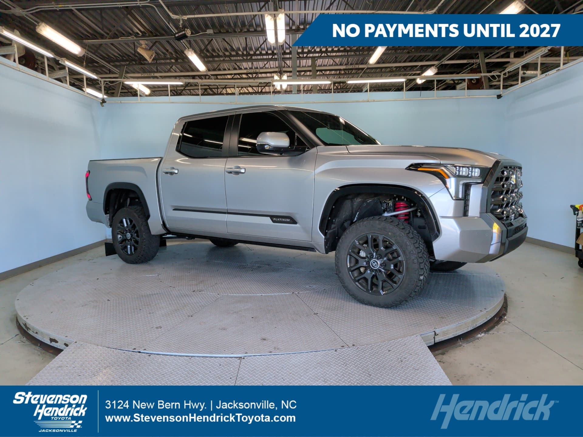 2024 Toyota Tundra 4WD Platinum — photo 1 of 37