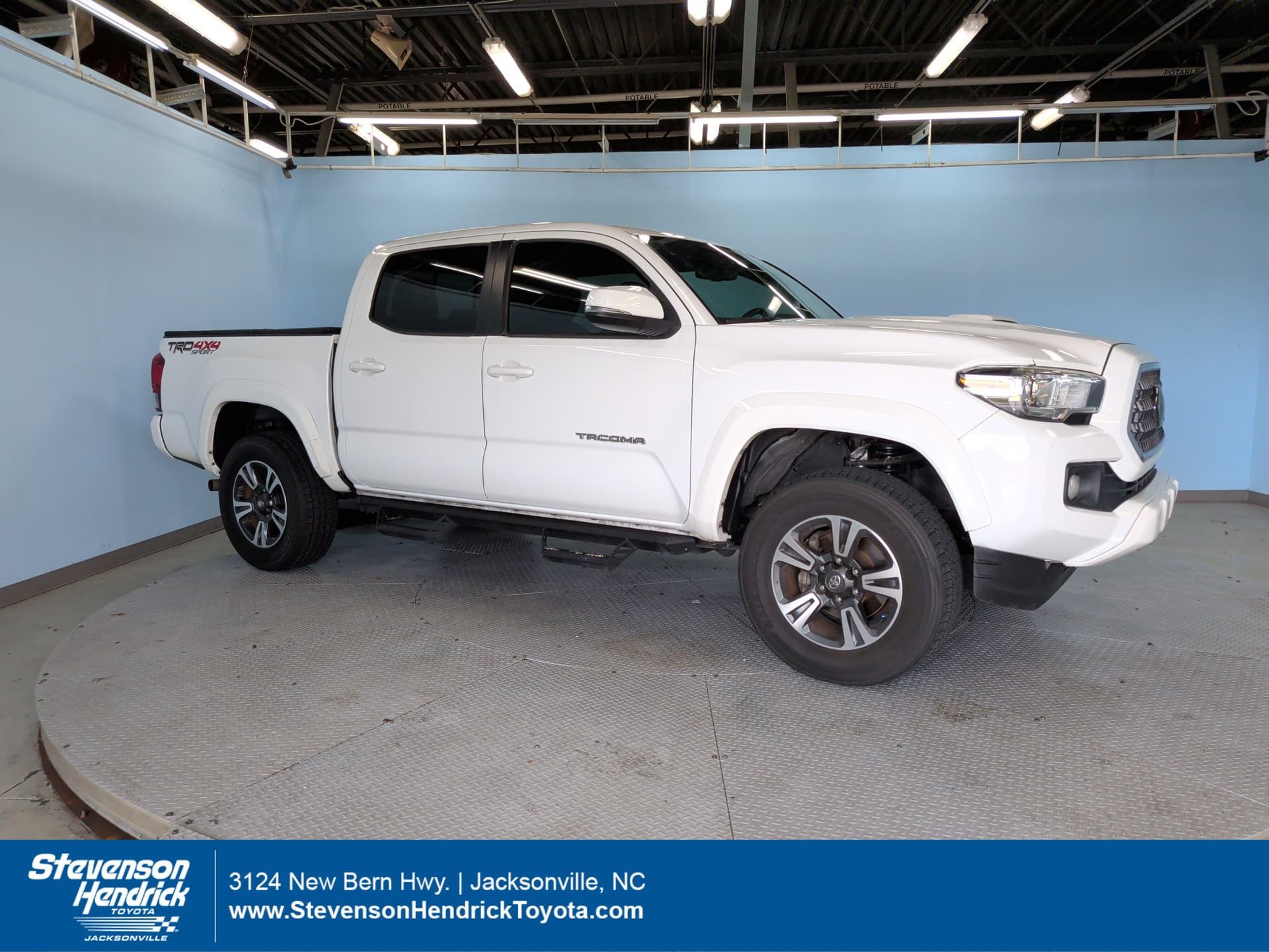 2018 Toyota Tacoma Base — photo 1 of 35