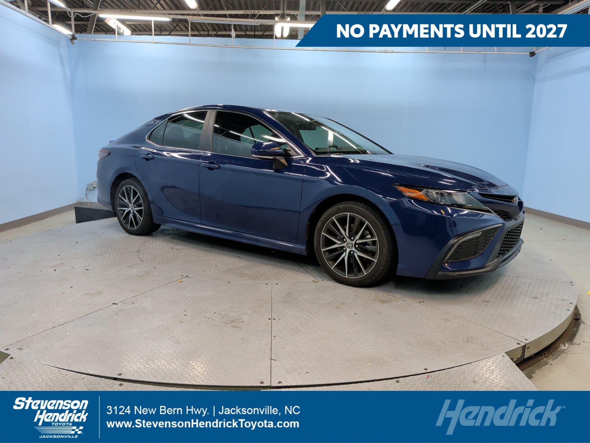 2023 Toyota Camry SE — photo 1 of 36