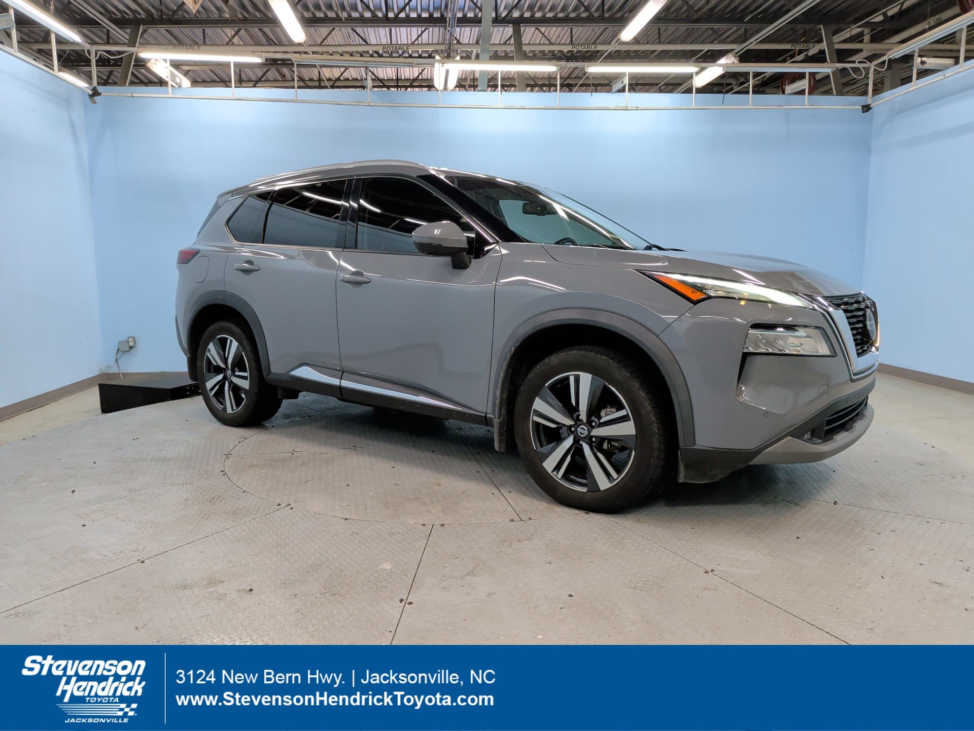 2021 Nissan Rogue SL — photo 1 of 34