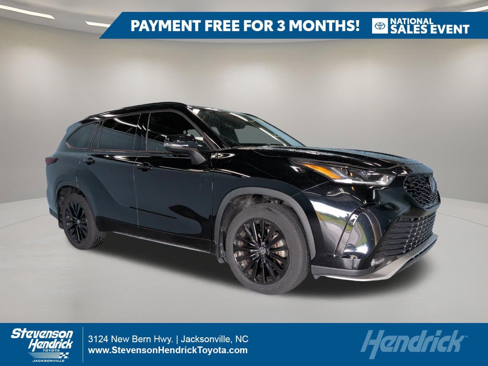 2024 Toyota Highlander XSE — photo 1 of 36