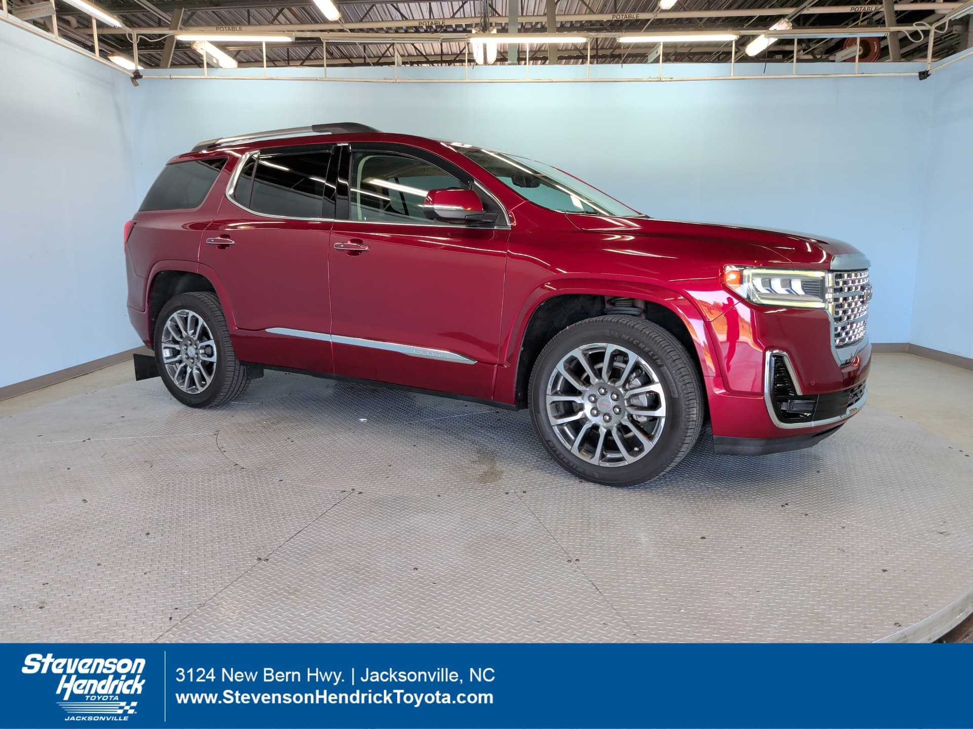 2020 GMC Acadia Denali — photo 1 of 37