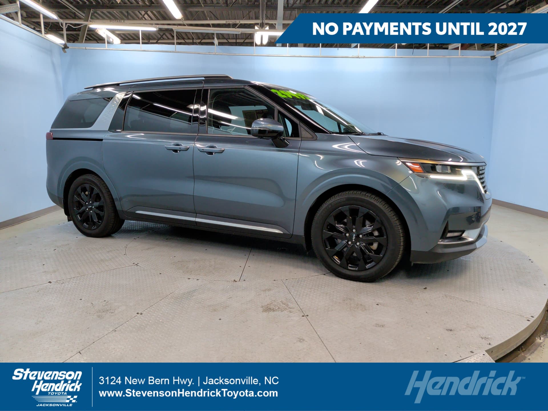 2024 Kia Carnival SX — photo 1 of 36