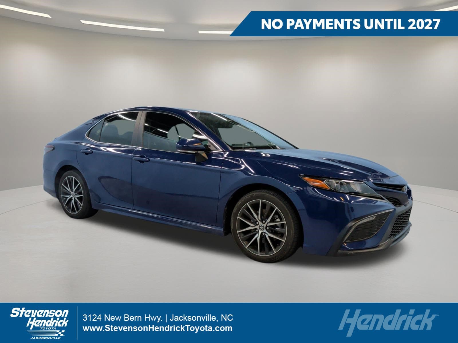 2023 Toyota Camry SE — photo 1 of 36