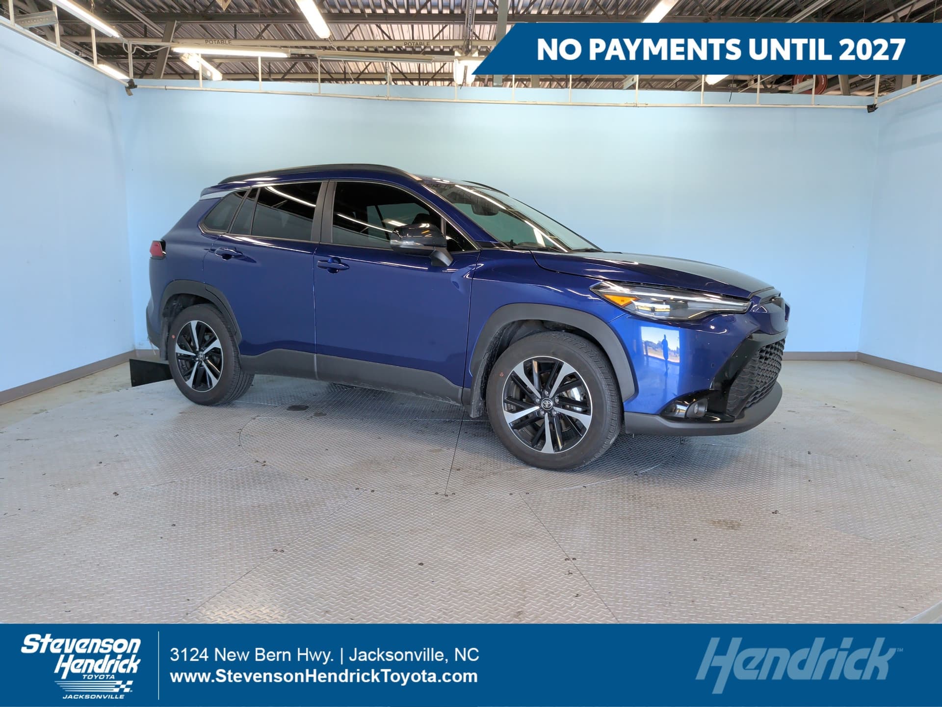 2025 Toyota Corolla Cross Hybrid XSE — photo 1 of 37