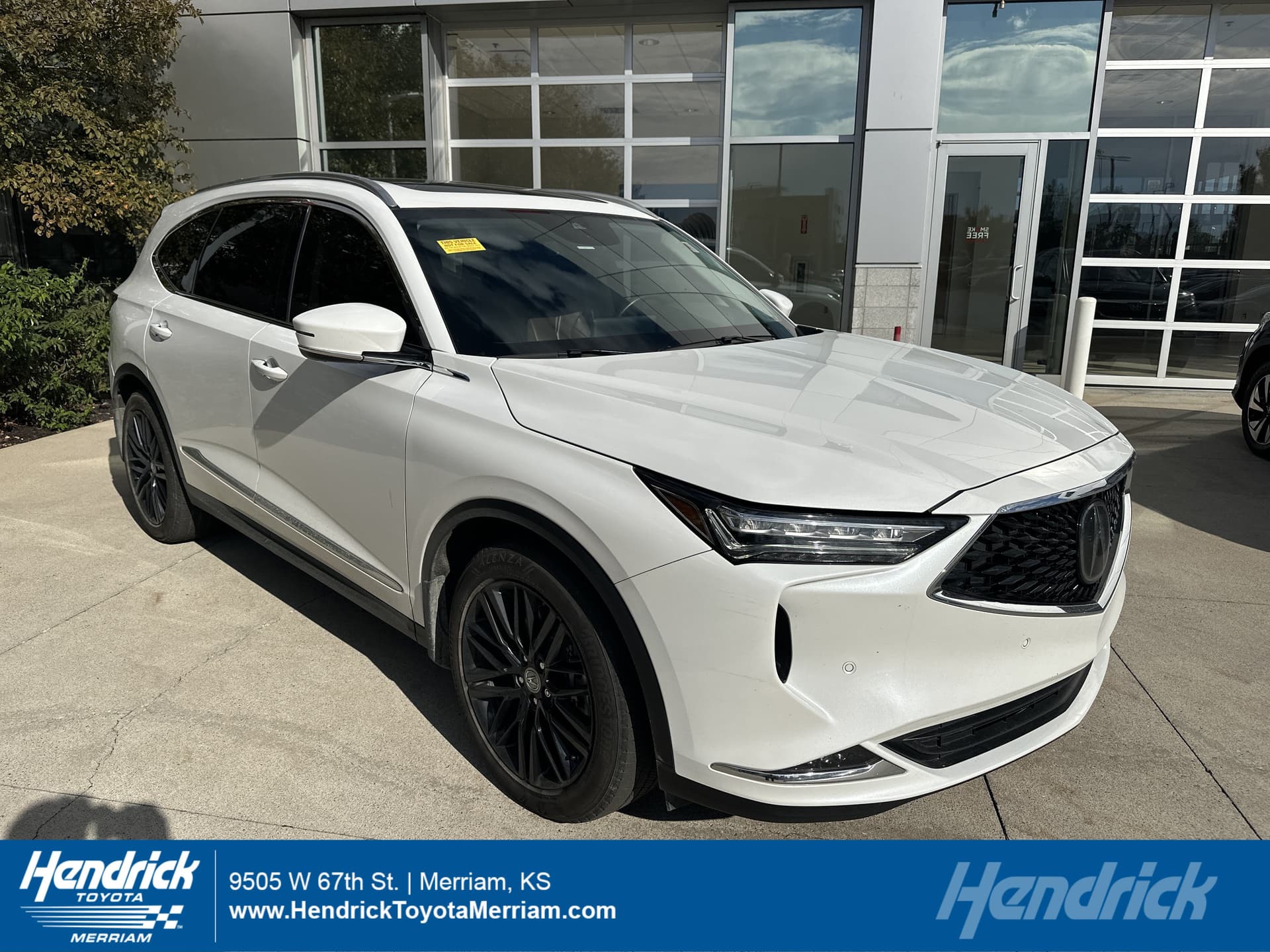 2022 Acura MDX w/Advance Package — photo 1 of 35
