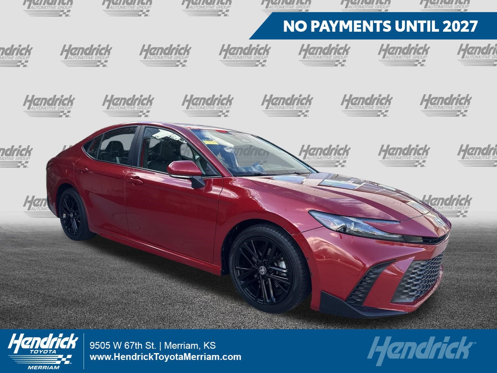 2025 Toyota Camry SE — photo 1 of 37