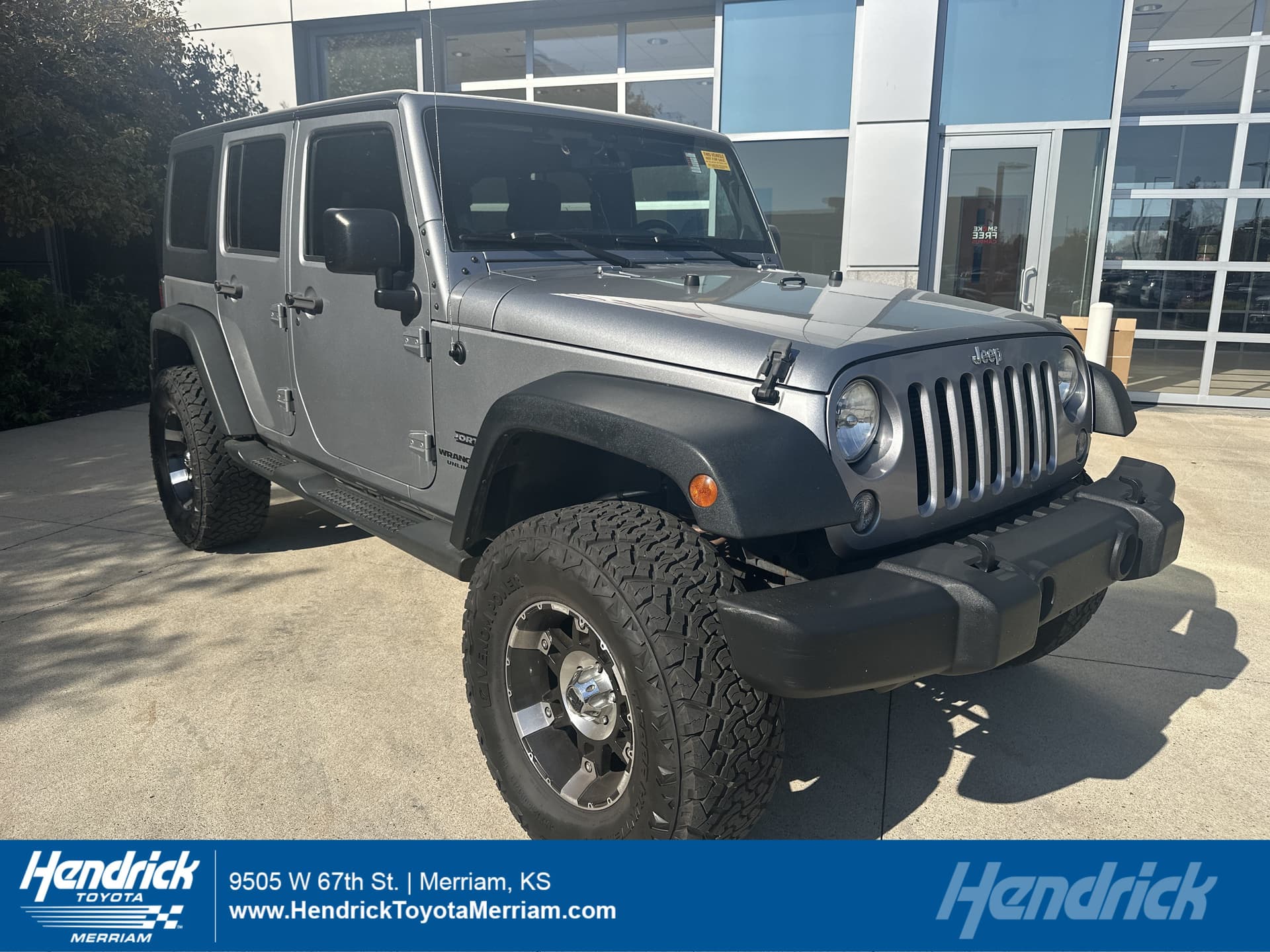2014 Jeep Wrangler Unlimited Sport — photo 1 of 35