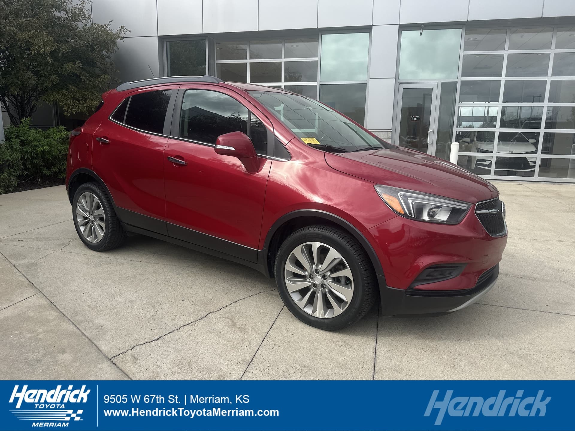 2019 Buick Encore Preferred — photo 1 of 37