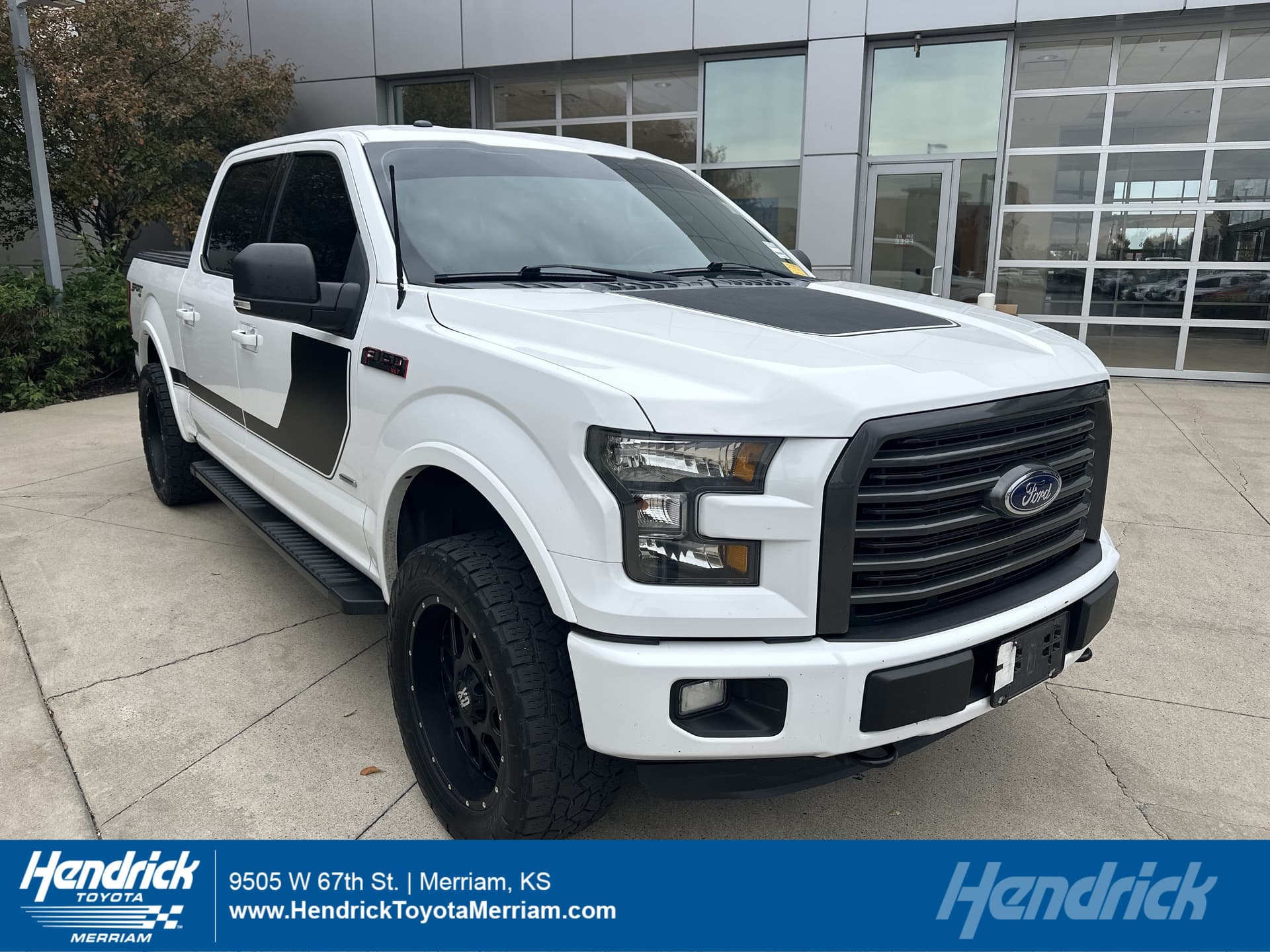 2016 Ford F-150 XLT — photo 1 of 36