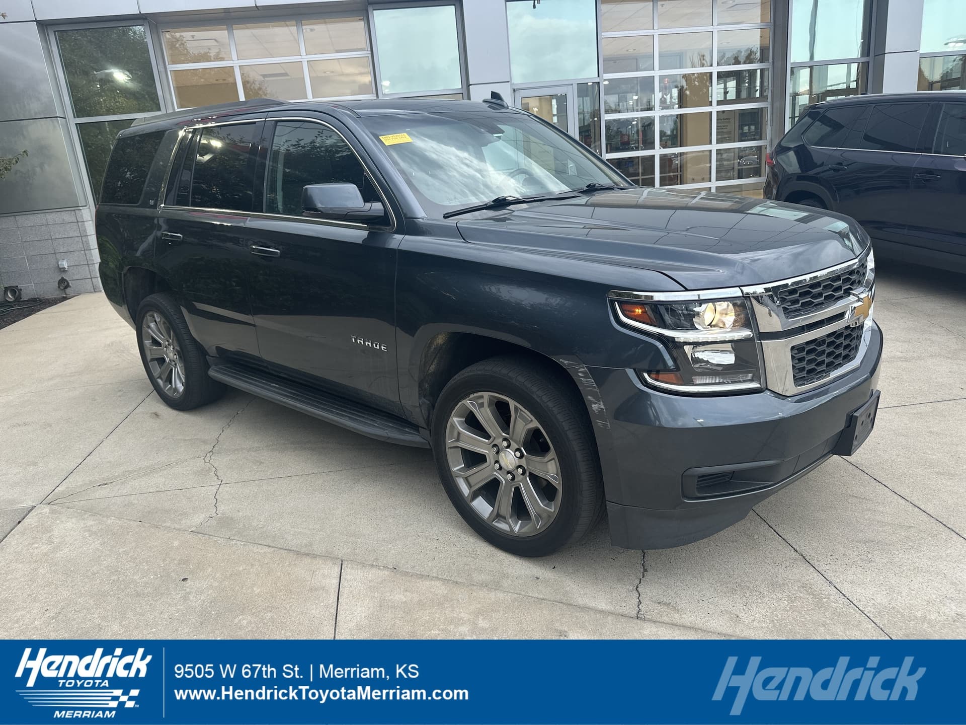 2019 Chevrolet Tahoe LT — photo 1 of 35