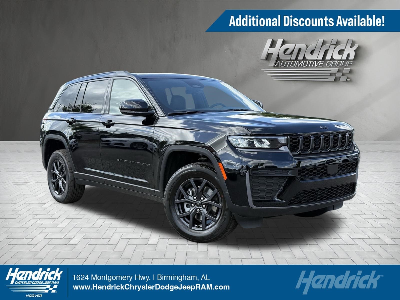 2027 Jeep Grand Cherokee Laredo Altitude — photo 1 of 36