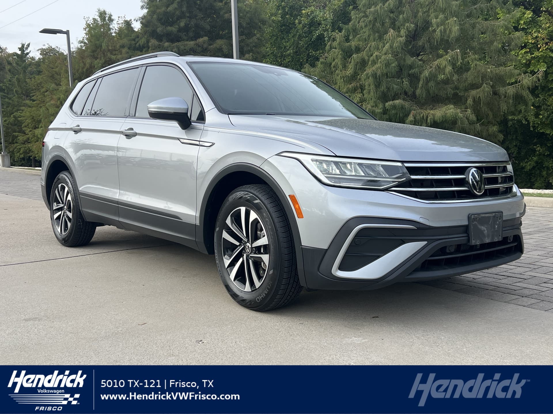 2023 Volkswagen Tiguan S — photo 1 of 10