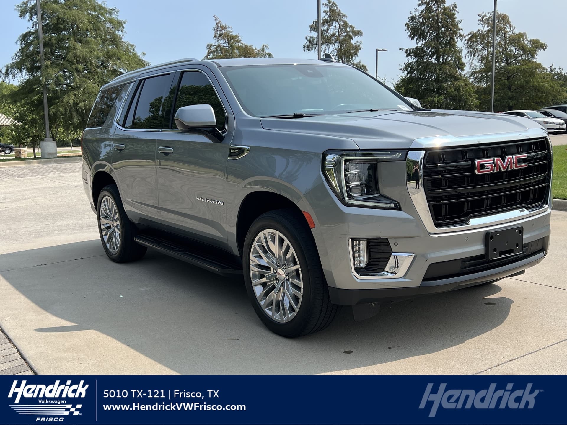 2024 GMC Yukon SLE — photo 1 of 31