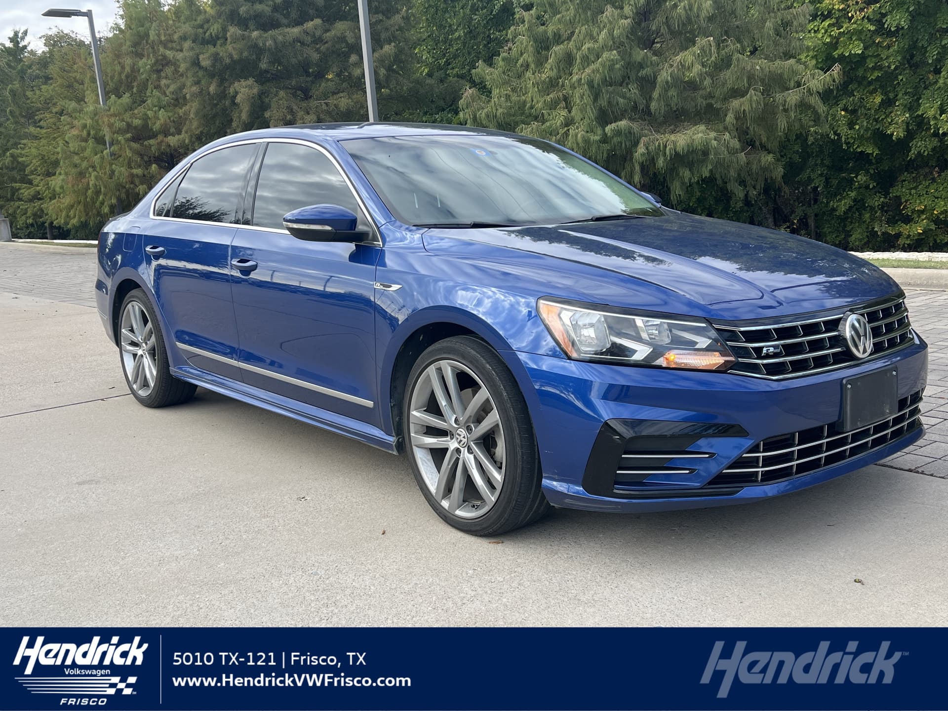 2017 Volkswagen Passat R-Line w/Comfort Pkg — photo 1 of 28