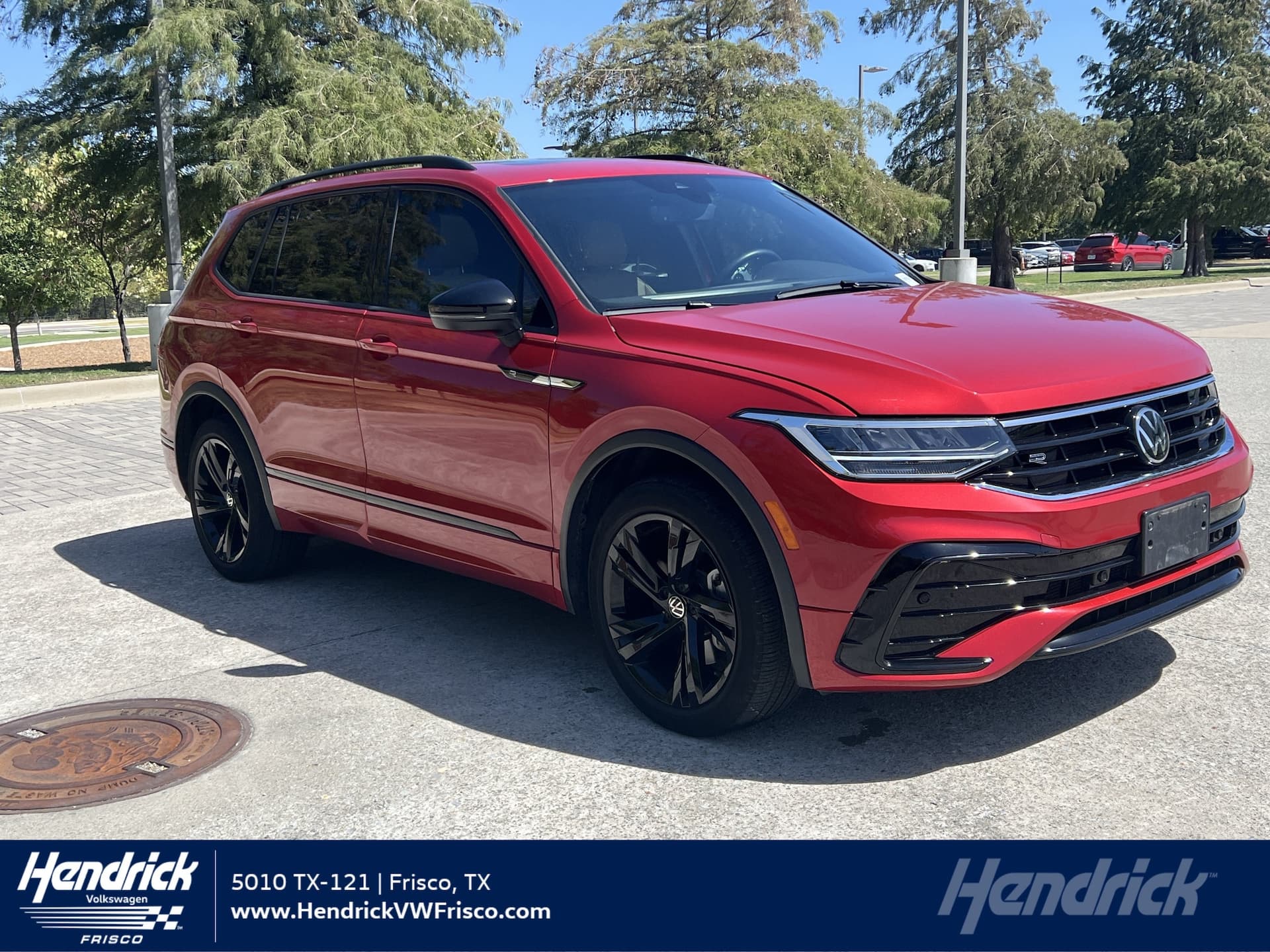 2024 Volkswagen Tiguan SE R-Line Black — photo 1 of 31