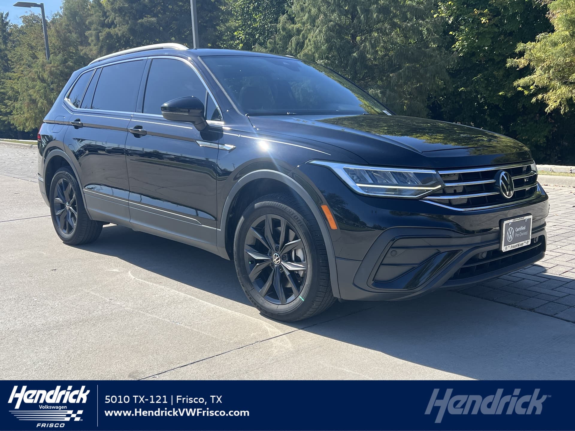 2024 Volkswagen Tiguan SE — photo 1 of 31