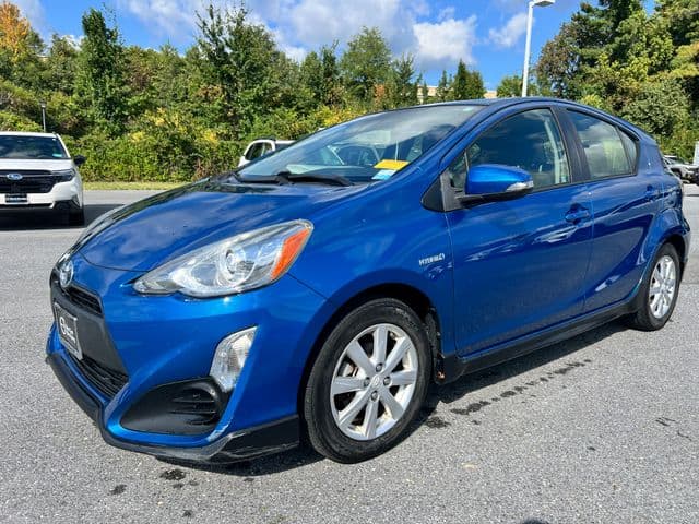 2017 Toyota Prius c Three — photo 1 of 3