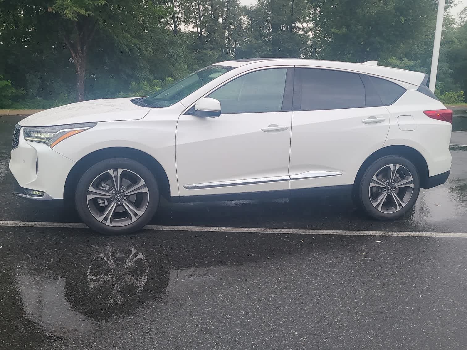 2024 Acura RDX w/Advance Package — photo 1 of 5