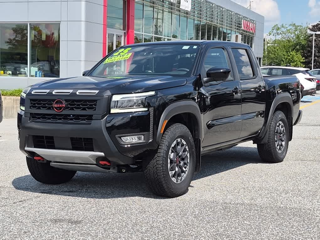 2025 Nissan Frontier PRO-4X — photo 1 of 22