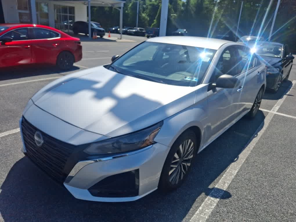 2024 Nissan Altima 2.5 SV — photo 1 of 5