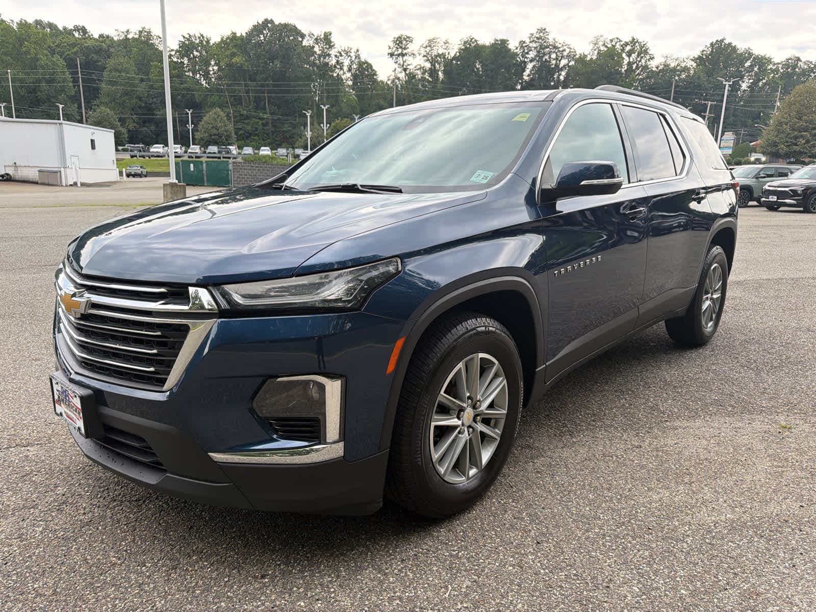 2023 Chevrolet Traverse LT Cloth — photo 1 of 26