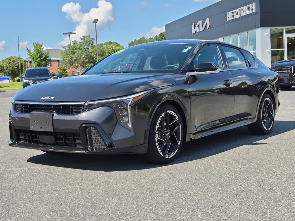 2025 Kia K4 GT-Line — photo 1 of 34