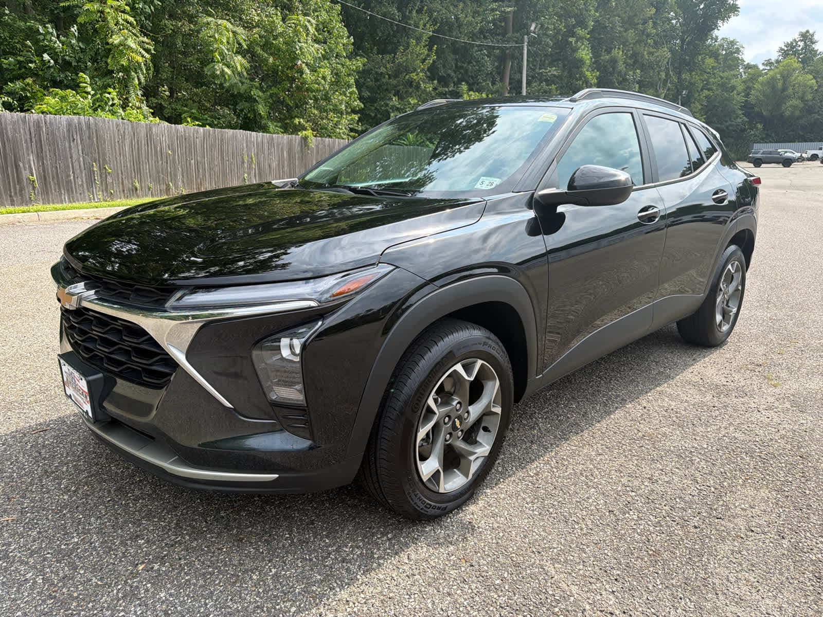 2024 Chevrolet Trax LT — photo 1 of 25
