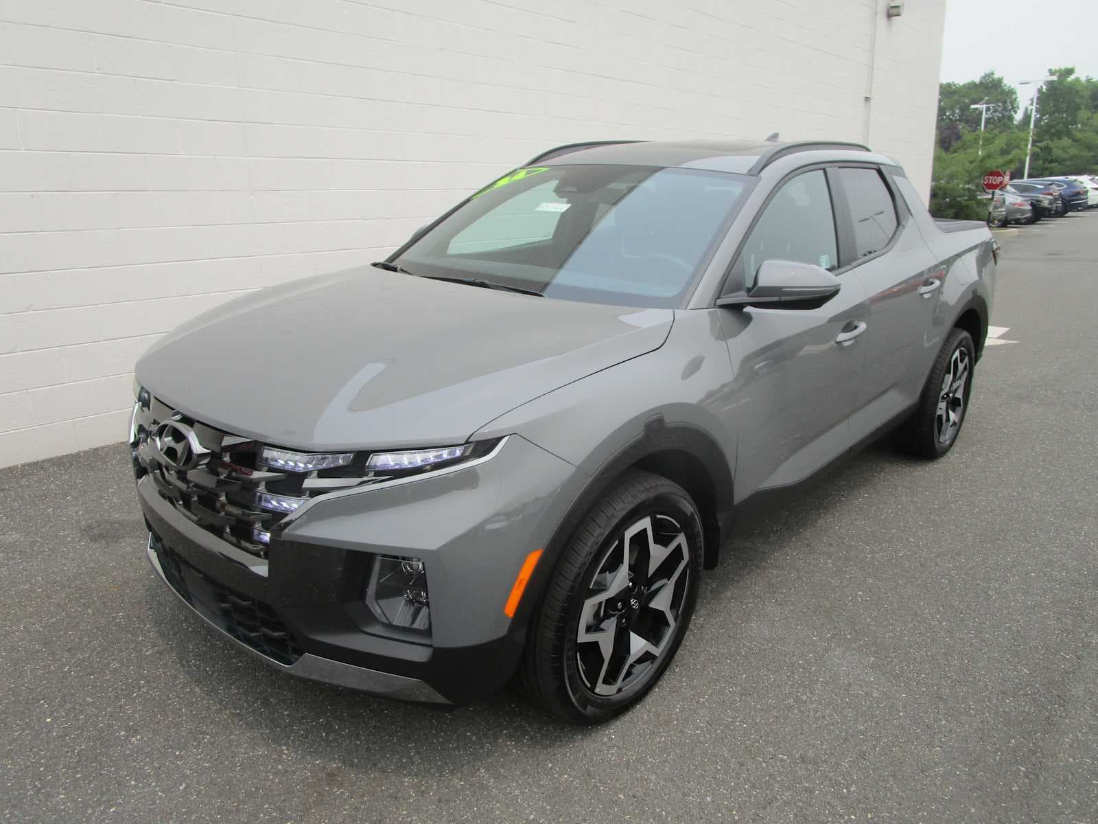 2024 Hyundai Santa Cruz Limited — photo 1 of 34