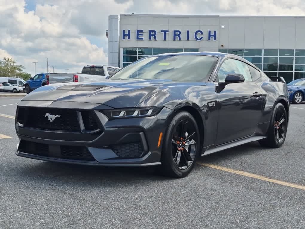 2024 Ford Mustang Base — photo 1 of 20