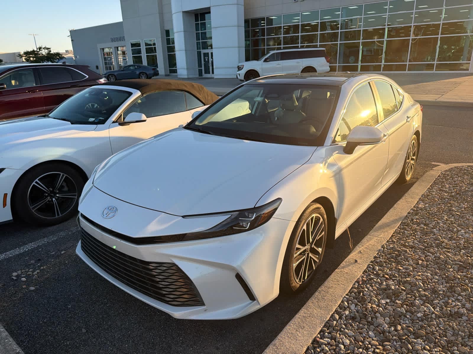 2025 Toyota Camry XLE — photo 1 of 3
