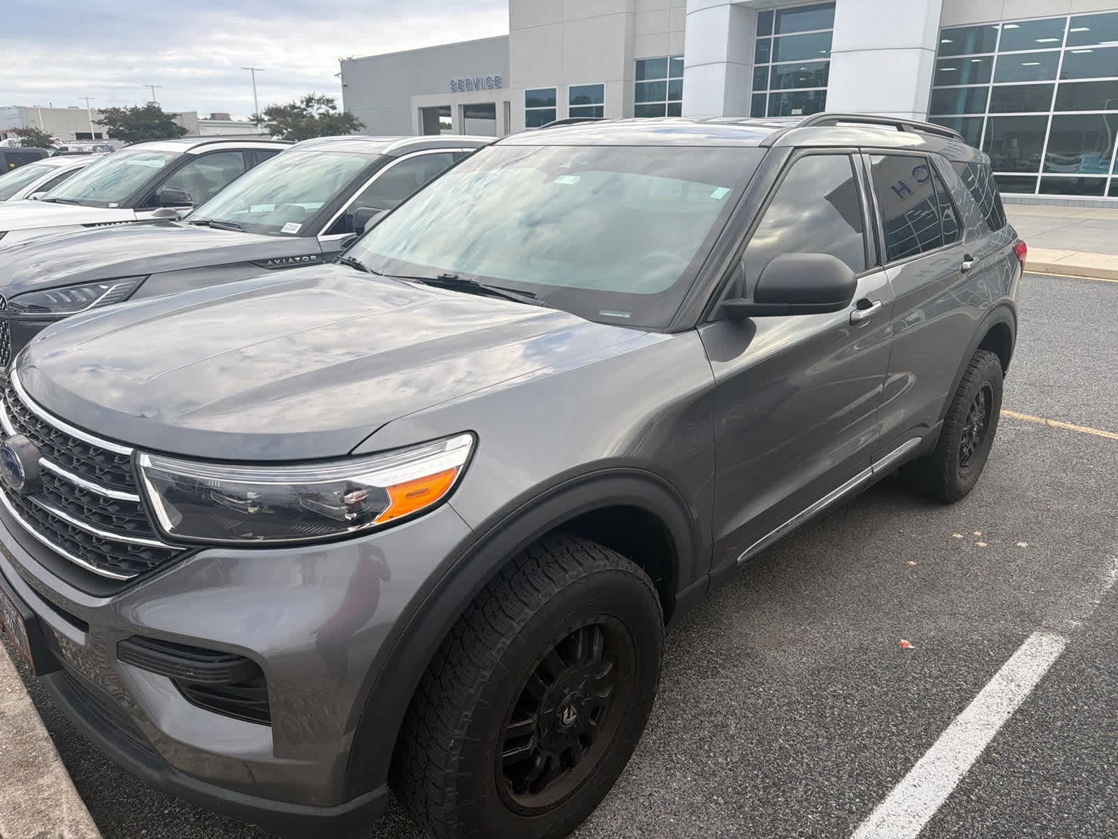 2022 Ford Explorer XLT — photo 1 of 4