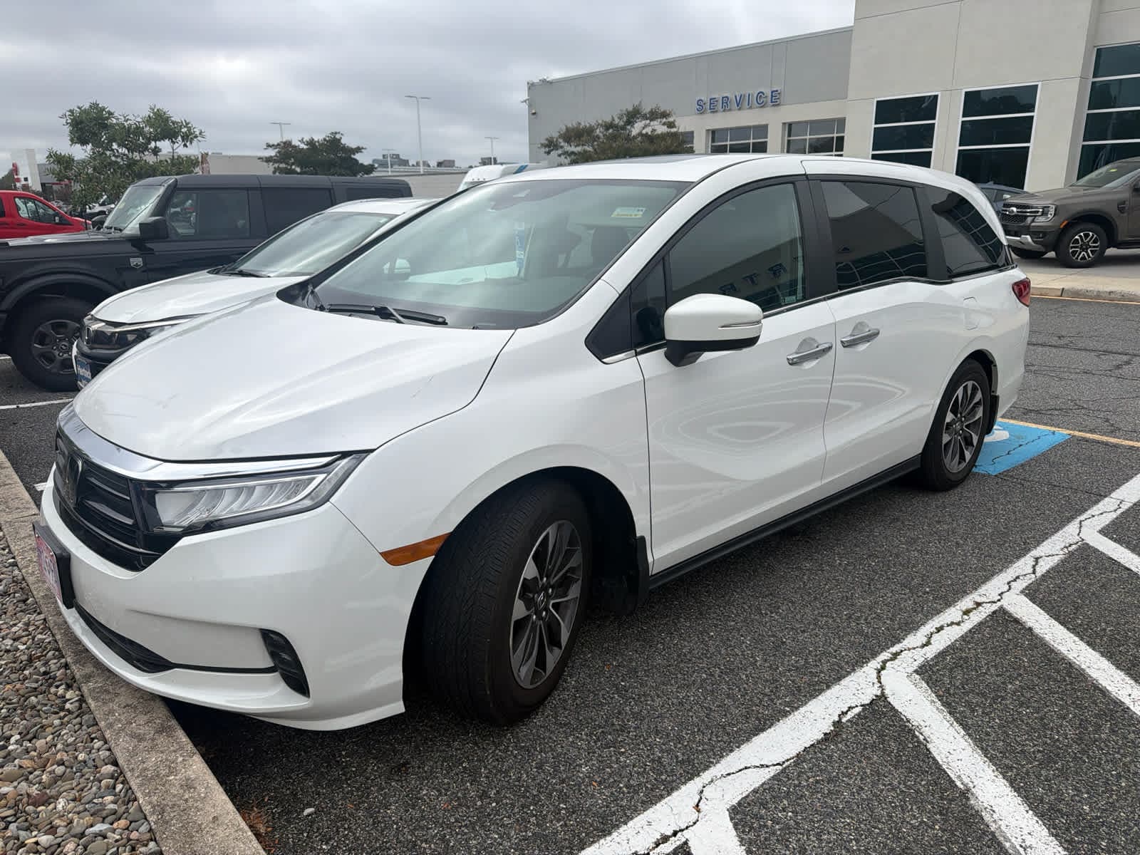 2024 Honda Odyssey EX-L — photo 1 of 5