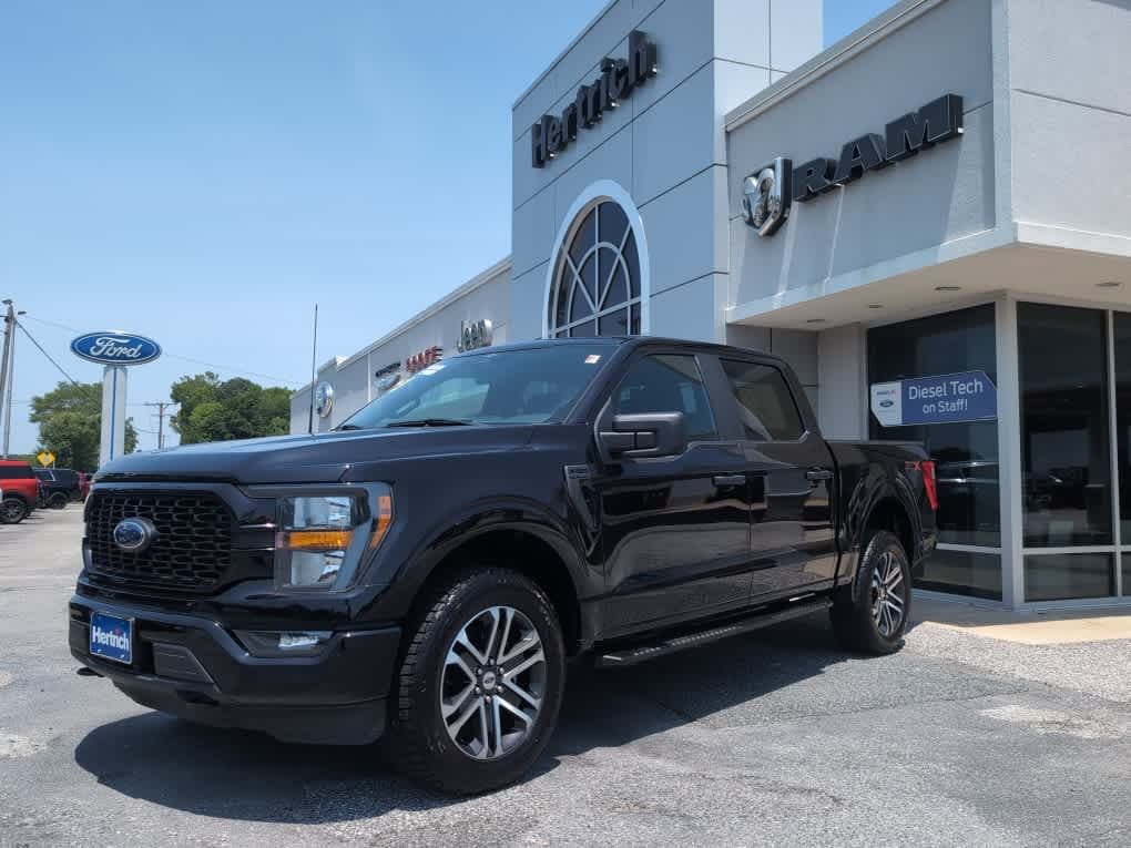 2023 Ford F-150 XL — photo 1 of 43