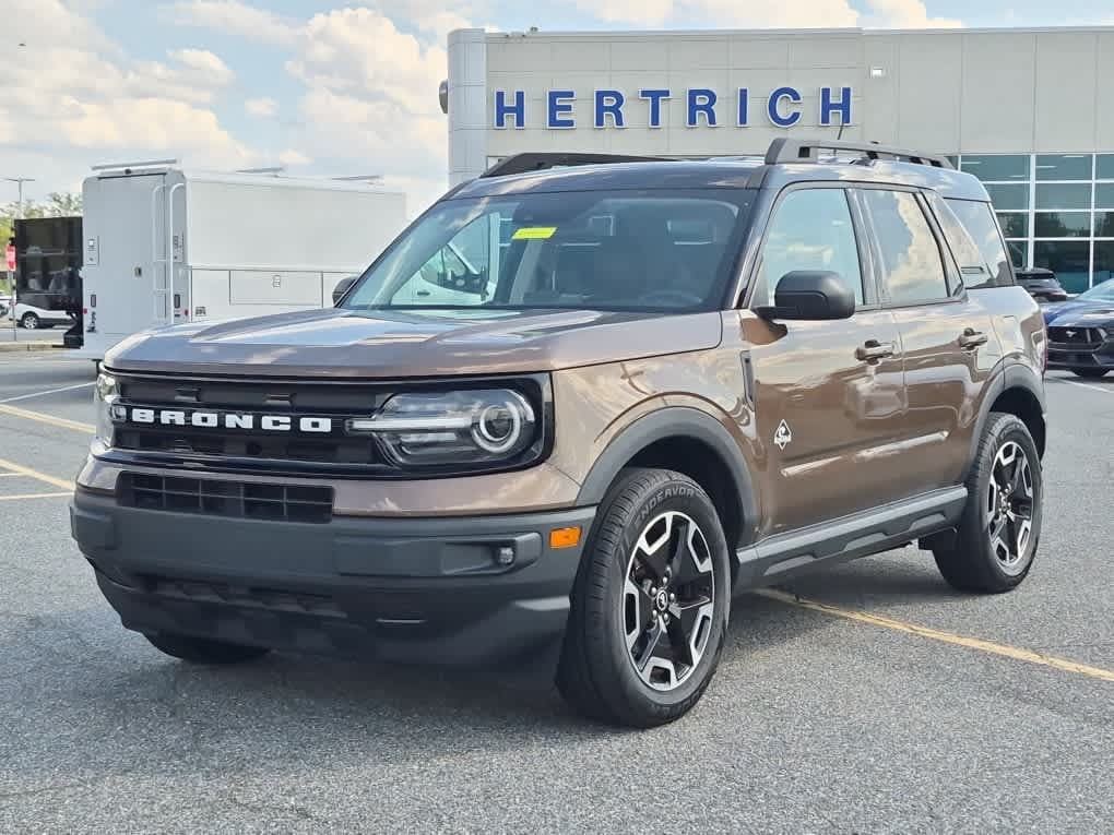 2022 Ford Bronco Sport Outer Banks — photo 1 of 22