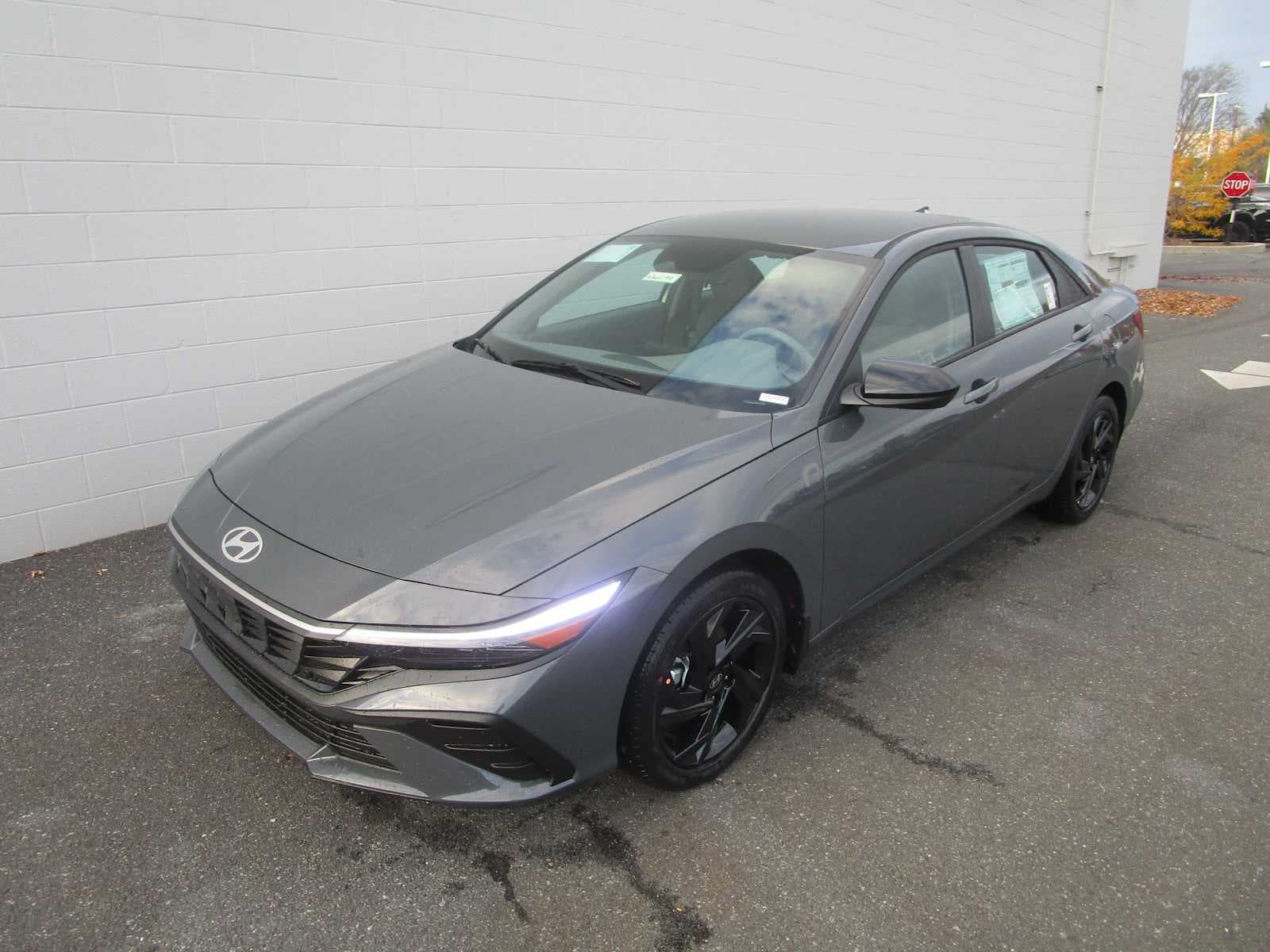 2026 Hyundai Elantra SEL Sport — photo 1 of 24