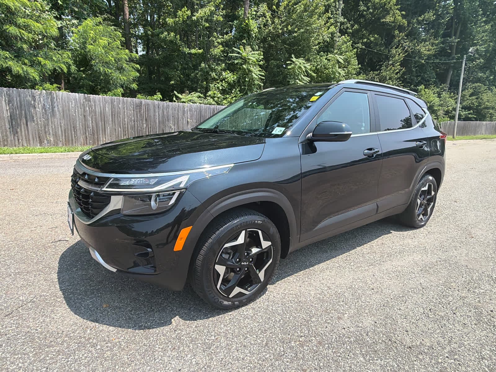 2024 Kia Seltos EX — photo 1 of 26