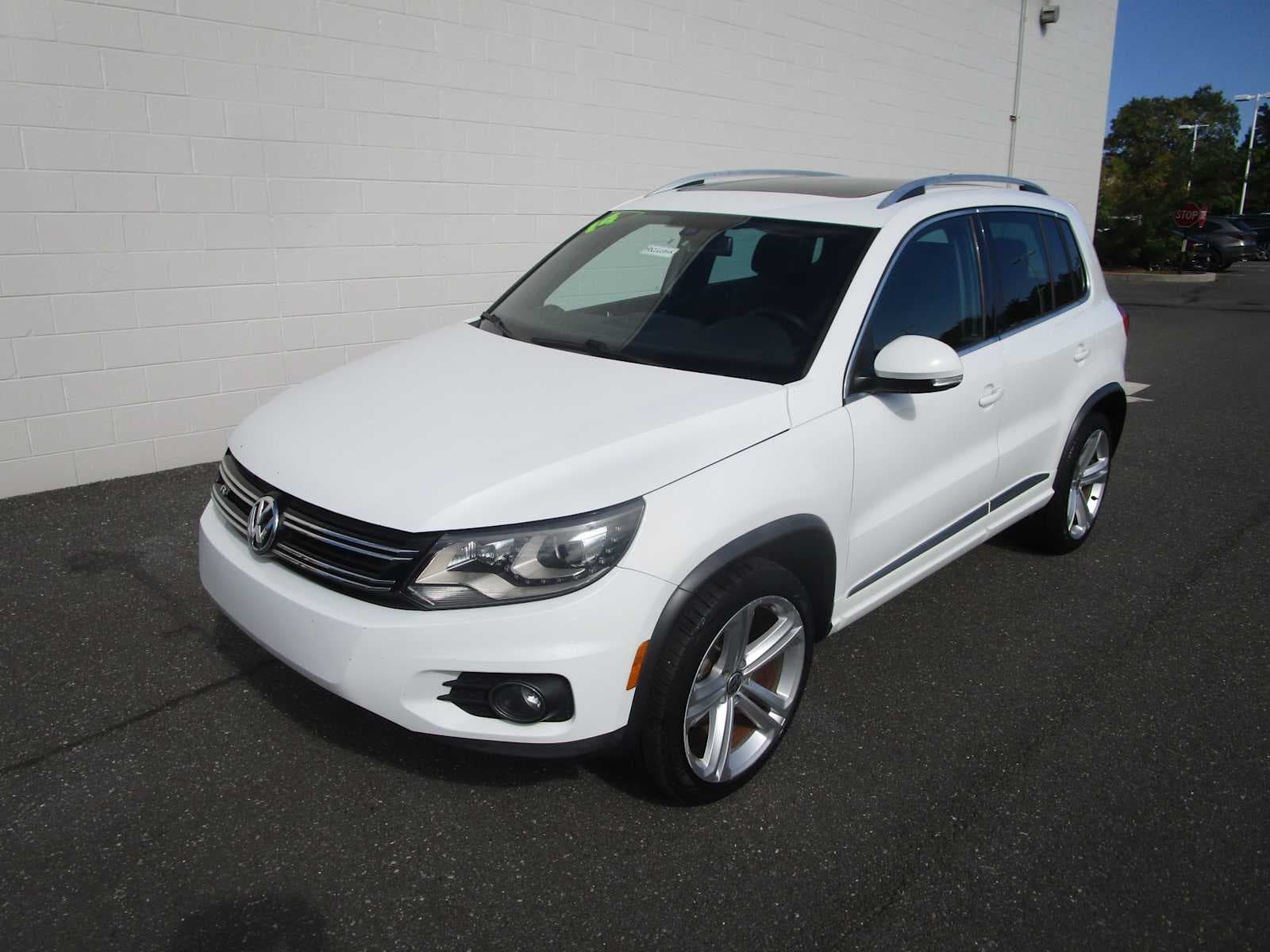 2014 Volkswagen Tiguan R-Line — photo 1 of 32